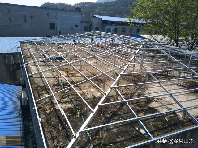 農(nóng)村自建房坡屋頂，用琉璃瓦還是樹脂瓦？看看內(nèi)行人的經(jīng)驗分享